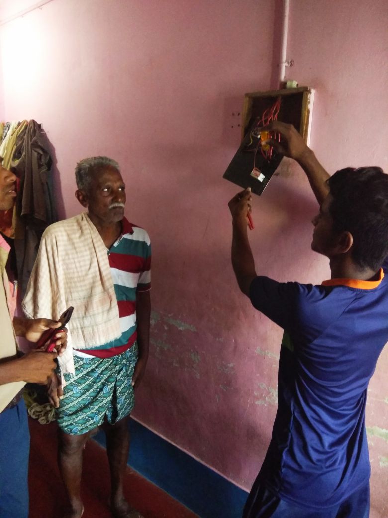 iti_hinjilicut's tweet photo. Free home service and repairing of electrical appliance by electrician trainees.
#ServingToMankind is service to God.
We Should Think With hearts on. https://t.co/YVnebf5sTw