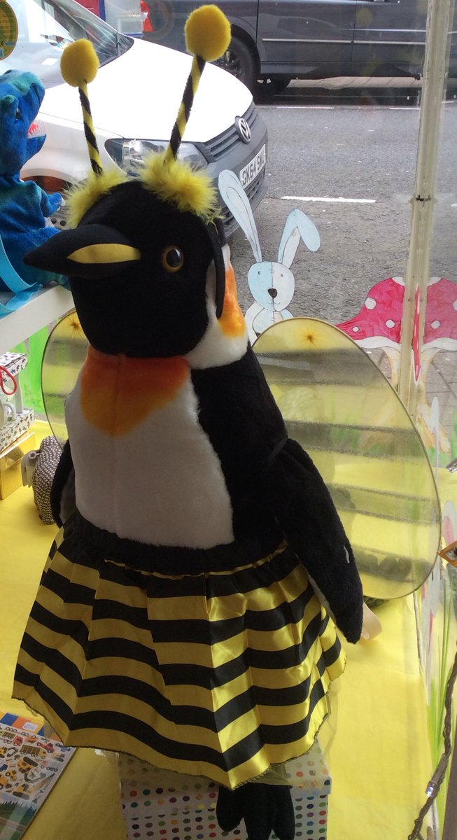 GigglesBarry's tweet photo. Poppy Penguin wants to help save her bee-autiful friends π #BuzzAboutBees #SaveOurBees ππππππ https://t.co/iPyUseTV4b