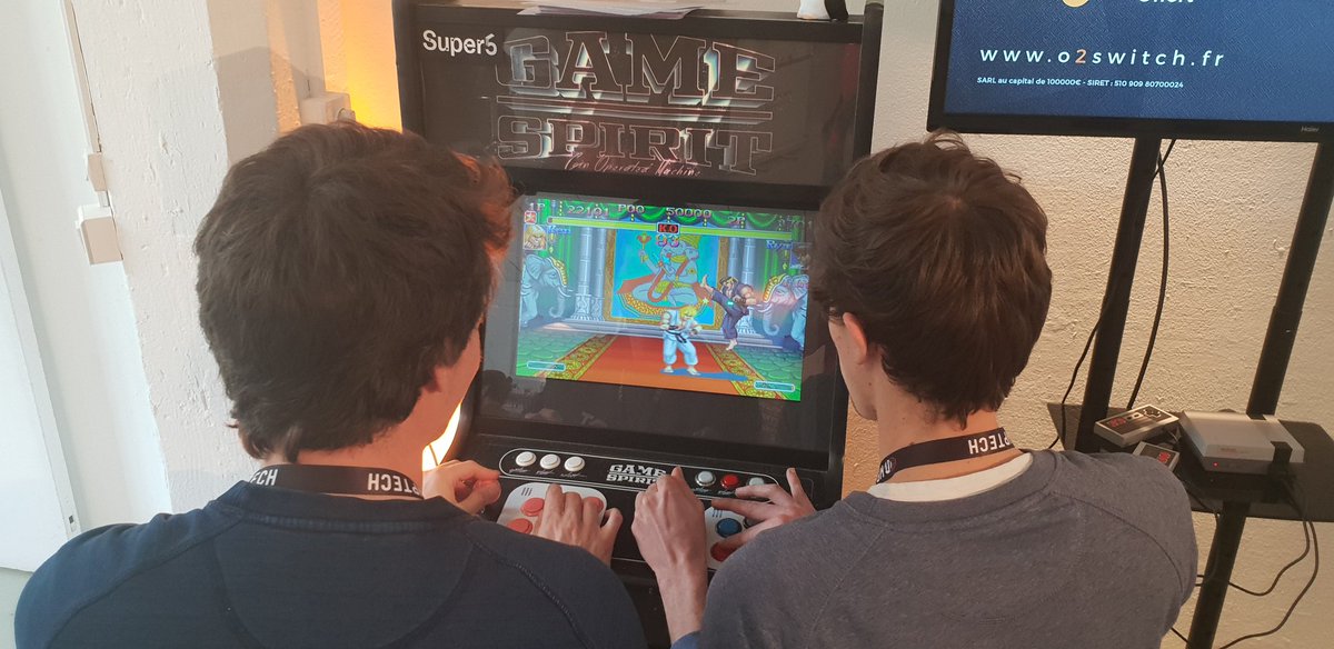 eddy_boels's tweet photo. La borne est en accès libre au #wptech. Venez vous défier sur street-fighter. Merci @GameSpirit_Shop https://t.co/KoquJmDl0A