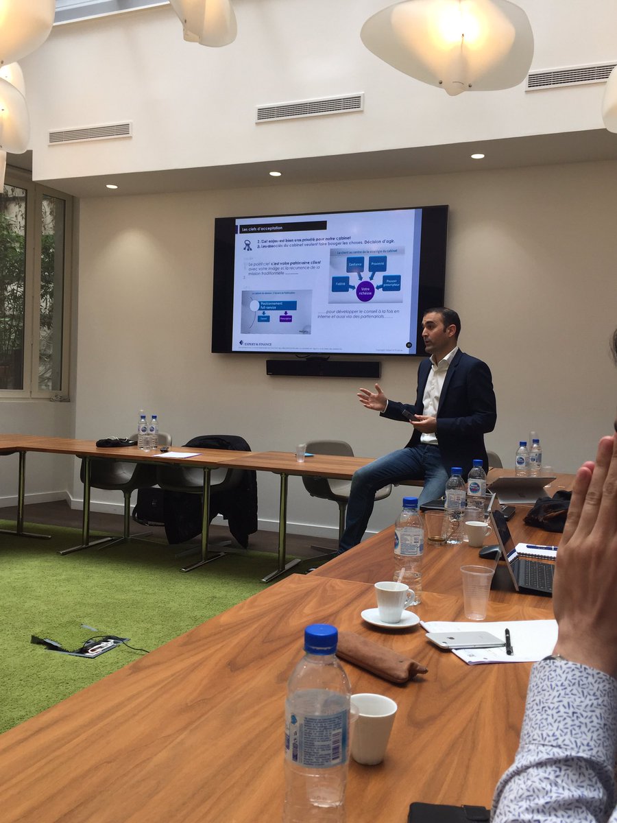 Intervention de @MaximeCHICHE, représentant @ExpertFinance_  devant <a href="/ANECSnational/">ANECS</a> et <a href="/CJECnational/">CJEC</a> avec l'#interprofessionnalité comme thématique commune. #expertscomptables #avocats #notaires #gestionpatrimoine #conseil #Avenir