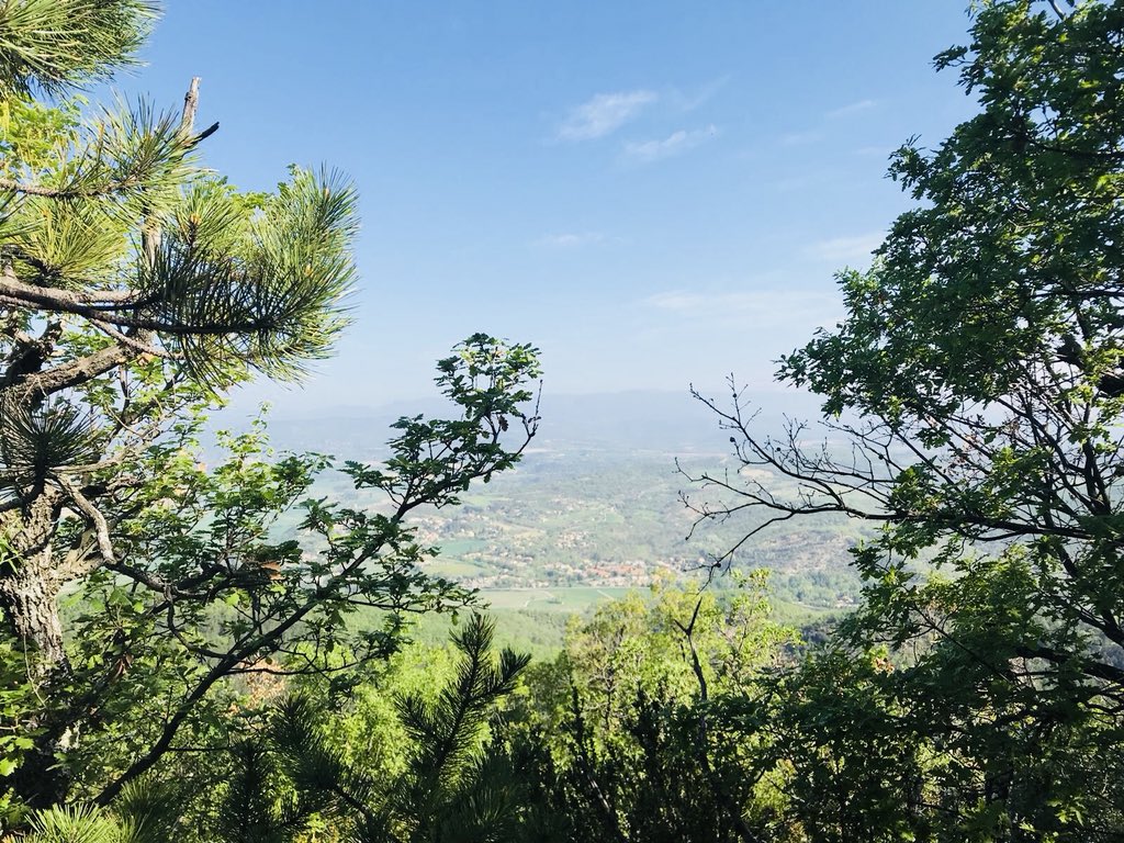 Ce matin c’est course d’orientation au #raidcs : 40 min pour trouver un max de balises puis 3,5 km de VTT tout en dénivelés 😱 Au programme aussi pour notre #ATKTeam2018 : un trail en semi mémoire (course où les cartes sont réparties au fur et à mesure du chemin de 7km) !