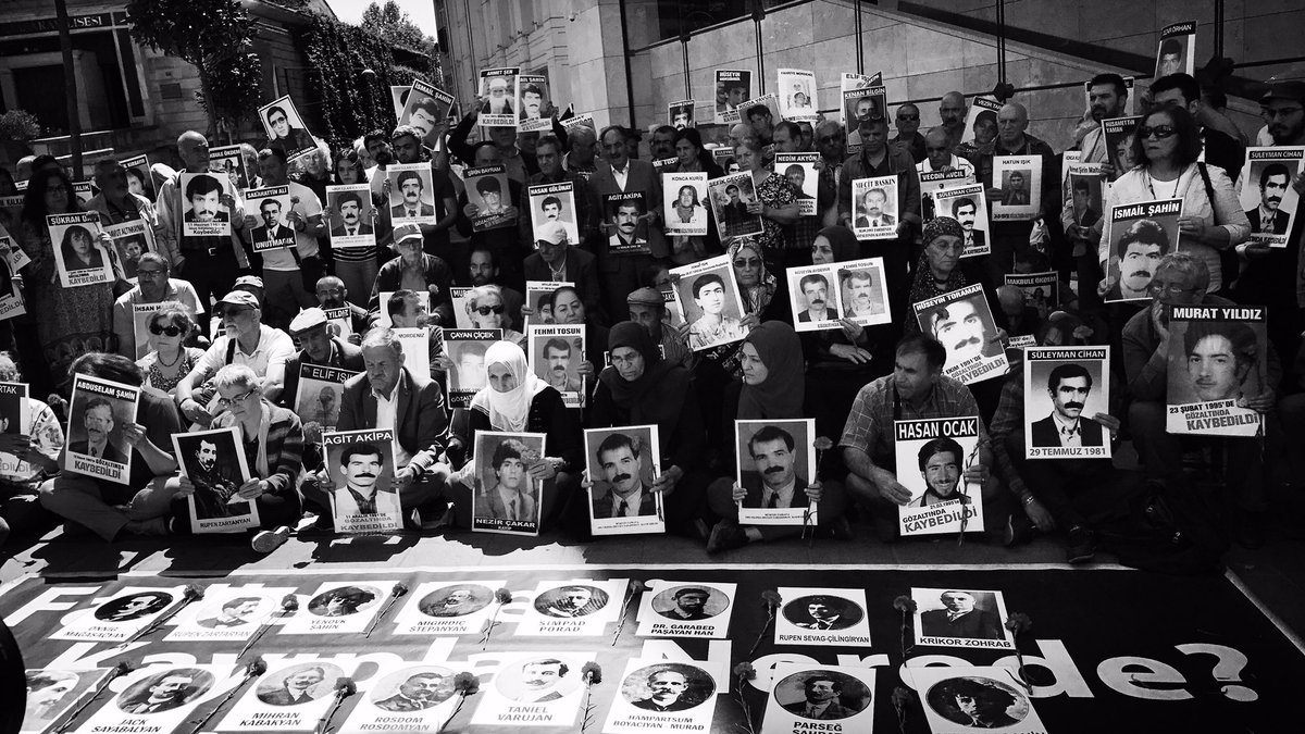 Unutmadık, unutmayacağız! #CumartesiAnneleri683Hafta'da Taniel Varujan şahsında 24 Nisan 1915'te gözaltına alınan ve çoğu bir daha geri dönemeyen tüm aydınları, tüm soykırım kayıplarımızı andık!