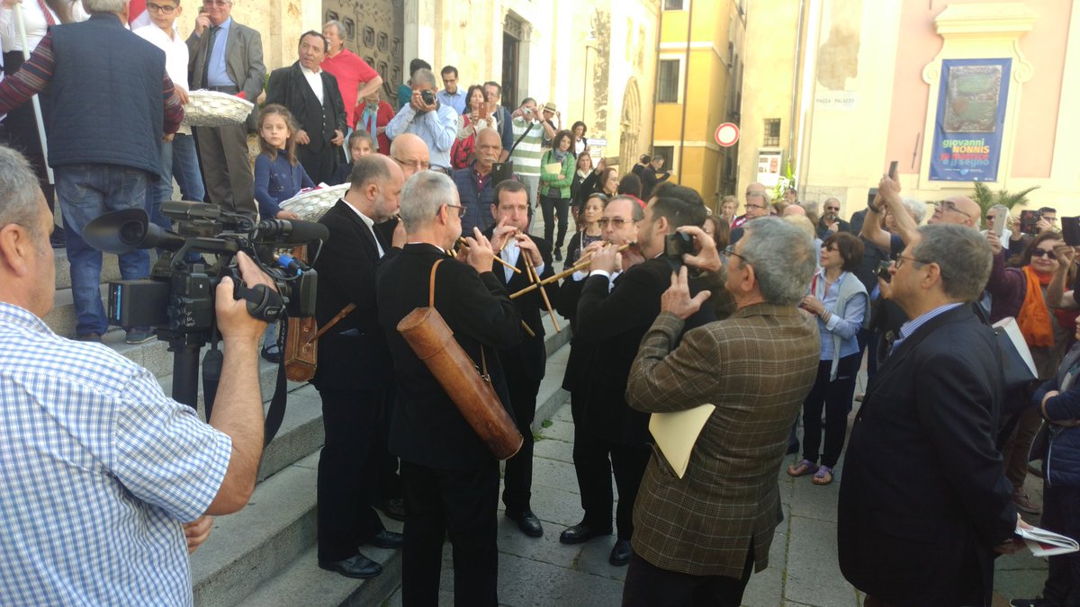 gfganau's tweet photo. Celebrazioni a #Cagliari de #sadiedesasardigna nel #Settantesimo dello #Statutosardo.
Costruiamo l'orgoglio di quanto potremo fare per il futuro di questa terra perché la nostra è una storia giovane. Nuove battaglie identitarie che diano forza al nostro agire.
@consregsardegna https://t.co/w6V04kFgeS