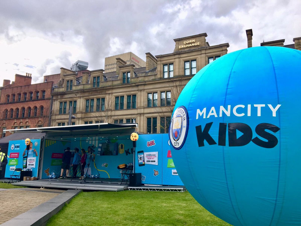 ManCity's tweet photo. Set-ups done and our site @FootballMuseum is looking 🔥 for this weekend! ⚽️ #mancity https://t.co/9uM48kx91h