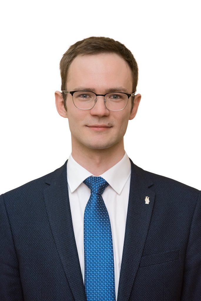 Поздравляю с победой в городском конкурсе "Учитель года" преподавателя информатики и технологии школы № 1540 Игната Игнатова. Он стал лучшим среди 11 тысяч коллег. Желаю Игнату удачи на Всероссийском этапе в сентябре!