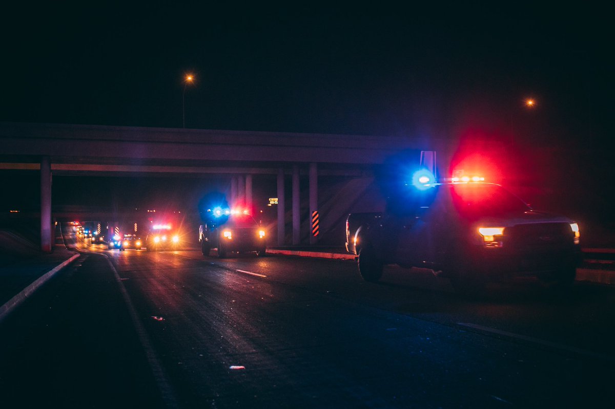 nghtclaw's tweet photo. Over 150+ police vehicles escorted Ofc. Jesus Cordova’s body to Pima County Medical Examiner. Rest In Peace sir. https://t.co/69Rlh3hthu