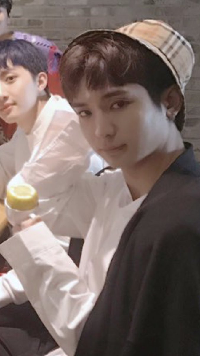 cursedpentagon's tweet photo. is that a whole ass lemon in his tea cup https://t.co/YiSqAjBvIh