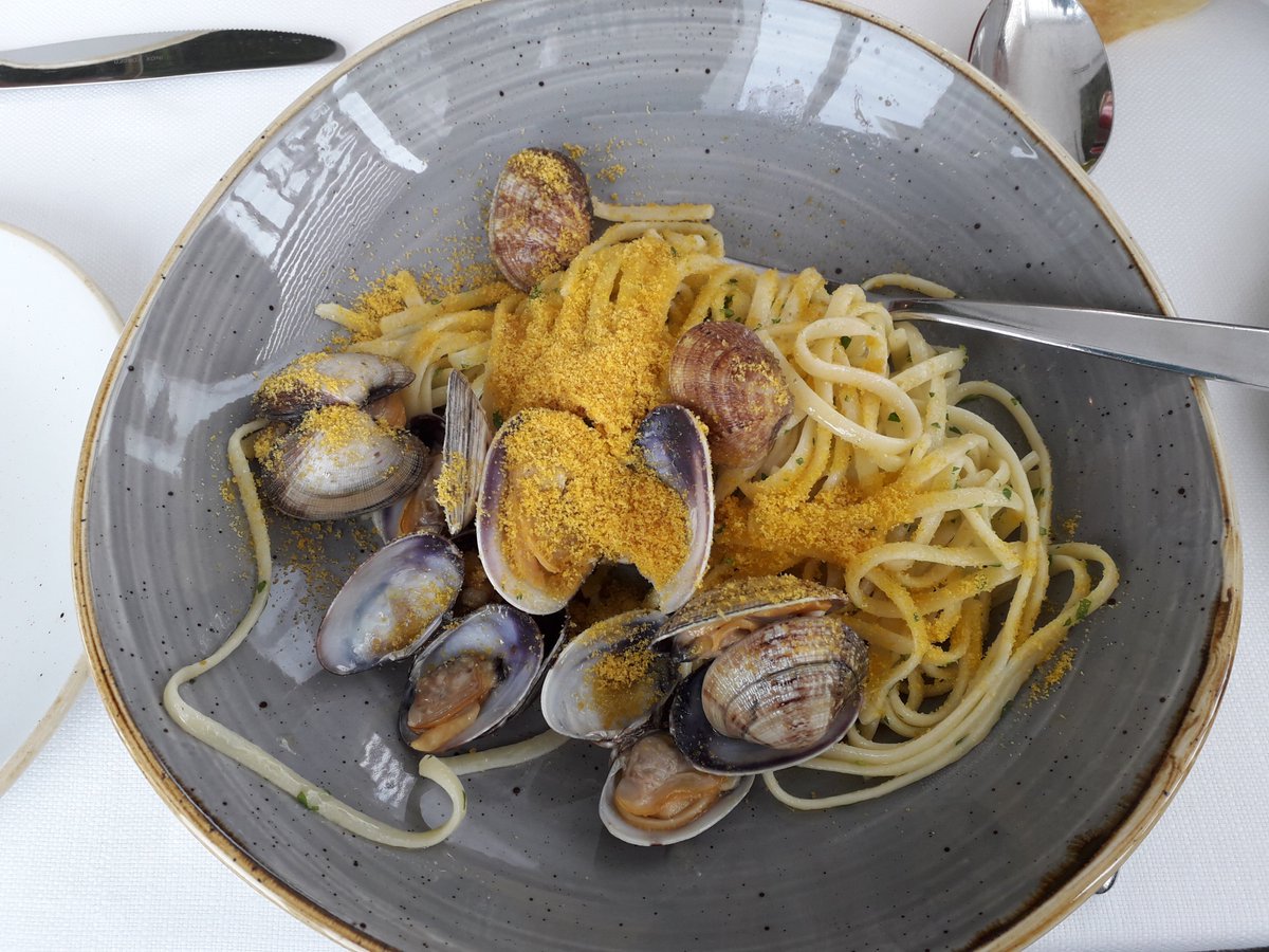 Francadidi's tweet photo. #frontemare #Sardegna #Mare #poetto 🍽️😃☀️ #pranzo https://t.co/cJGALdfgyI