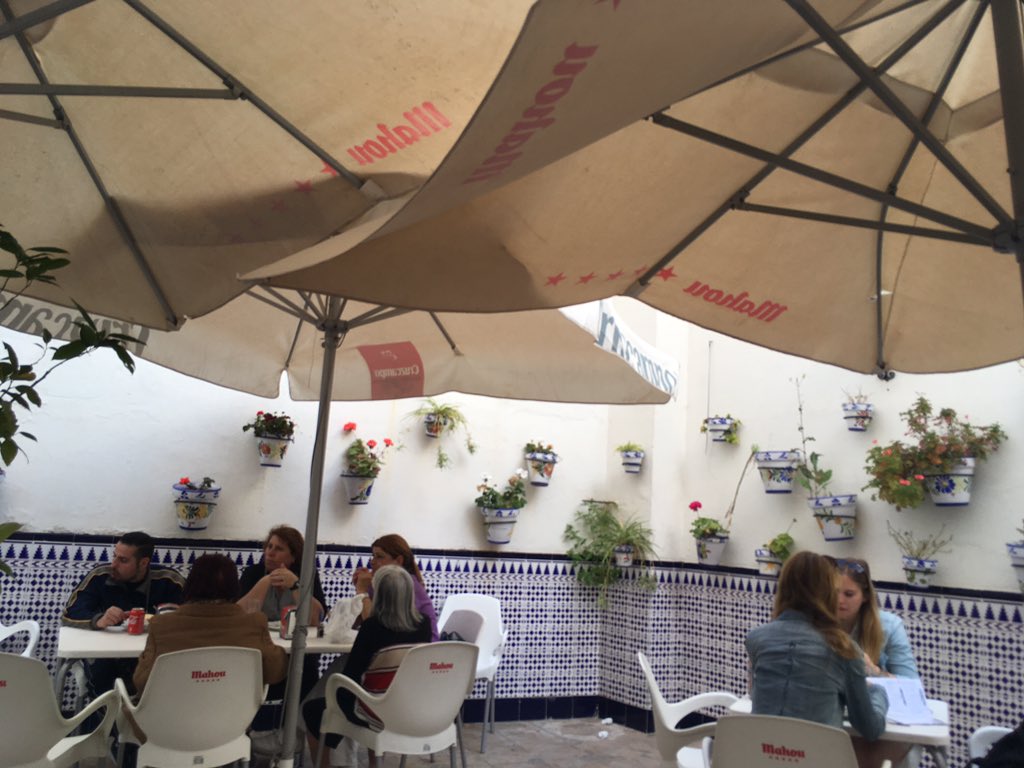 Aprovechando #Malaga en el más típico barrio #Trinidad #Marmoles #MarmolesNuevaLarios #MiVidaEnEspaña <a href="/malaga/">Ciudad de Málaga</a> necesitamos valorizar esta zona!
