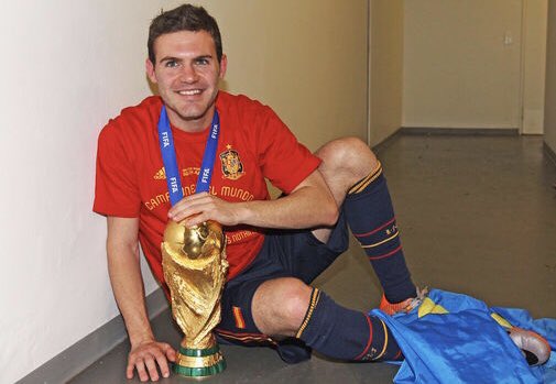 Feliz cumpleaños//Happy Birthday to Spanish player Juan Mata!!     