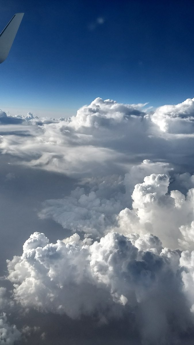 uditjain45's tweet photo. Breathtaking view !!!
From the planes window... 
@JetPhotos @jetairways https://t.co/Awt2pX8Sh1