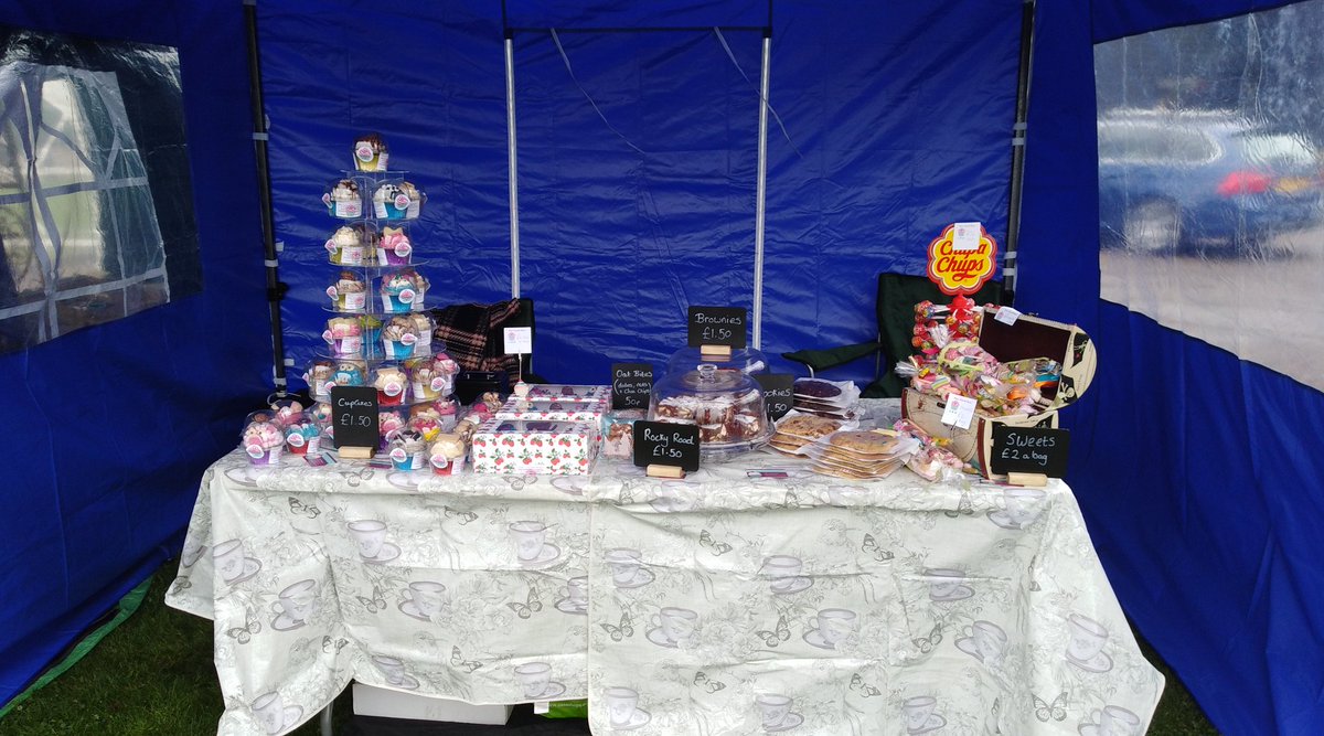 ClaresUtopia's tweet photo. Morning cupcake lovers, I have a stall at Ford Barns Tendering today from 09:00-17:00 so please come along and say hello. Clare xx
#FordBarns #clarescupcakeutopia https://t.co/6K5N6Y5vor