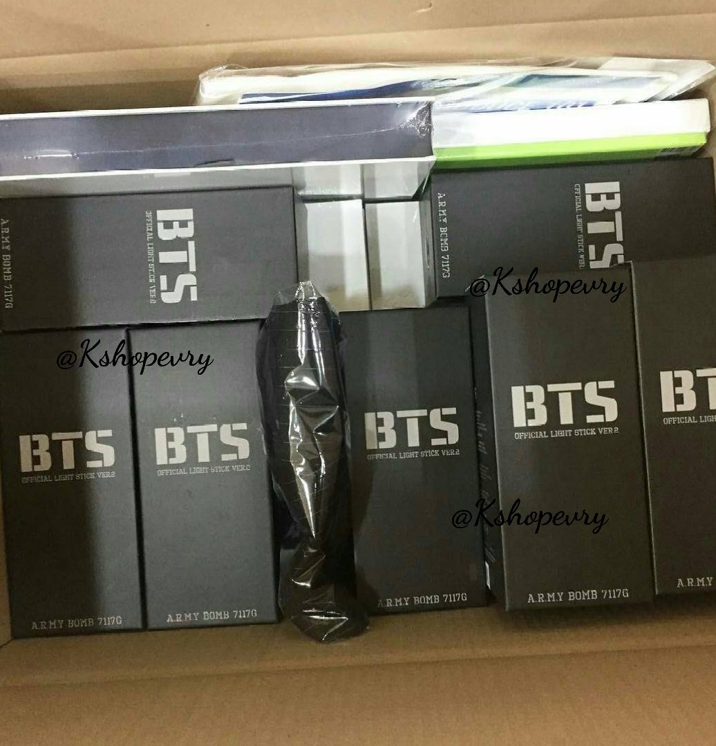 Kshopevry's tweet photo. [Pls RT]เเท่งไฟBTS
💸1450
📮70/90
#ตลาดนัดรถไฟบังทัน #ตลาดนัดบังทัน #ตลาดนัดbts #ตลาดรถไฟบังทัน #ตลาดนัดรวมด้อม @lifeiskpop_rt @rt_xoxo @_RTkpopForYou @rt_kpopmini @RT_BTSTH @RTForYouu @ThePirateVii @oppayahh @TheAvenu https://t.co/w04Y3Foscd