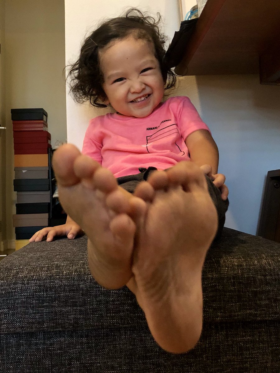 So proud of this boy! Imbis na maglaro, talagang tumulong pa maglinis at magayos ng mga gamit sa kwarto ko. He loves wiping stuff and putting shoes on the rack! Look at those dirty feet o! Tuwang tuwa!