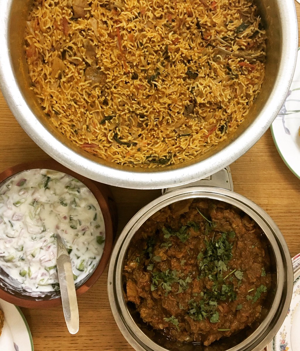 prieez1312's tweet photo. Stanley’s beast biryani mode 🔛
.
.
.
.
.
.
#teakaapi #lunch #biryani #muttonbiryani #kuwait #q8 #friends #goodtimes #foodporn #iphonephotography #igers #eeeeeats #thefeedfeed #instapost https://t.co/zopMqWPQ3f