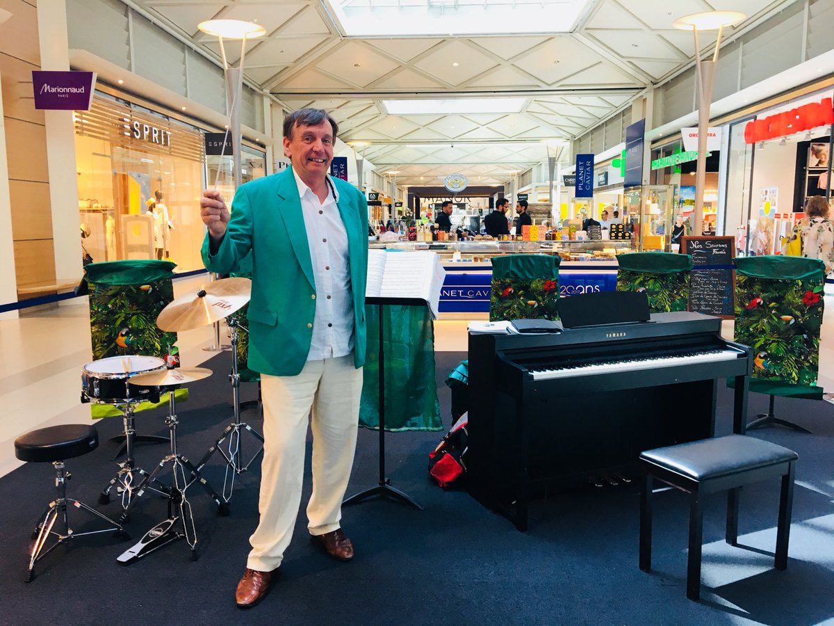 collegeduleman's tweet photo. M. Cain is ready to welcome you @centremanorchavannes !!! The show starts at 2 p.m !!! Come to support our students! #collegeduleman #concert #manorchavannes #centremanorchavannes #art #finearts #music #rainforest #rainforestmusical https://t.co/3Cv1pfVUIe