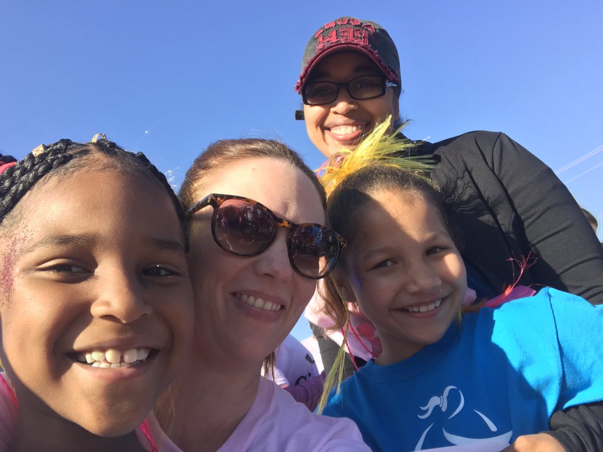 RegiStrick's tweet photo. I had so much fun running with these girls this morning! #gotr5k2018 @ConderStars @azollinger22 @lwilliams4th https://t.co/Qg1J12cbUW