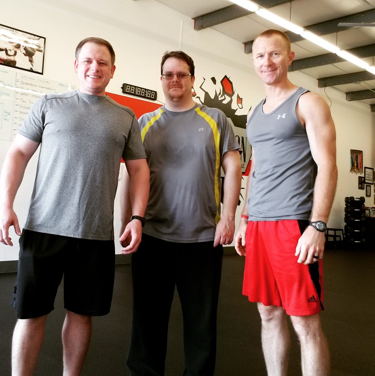 These guys killed it today!💪👊Thanks for working hard and pushing me! #evolvewithshane #strongertoday #fit #power #strength #workout #workhard #workhardplayhard #lifting #pt #personaltrainer