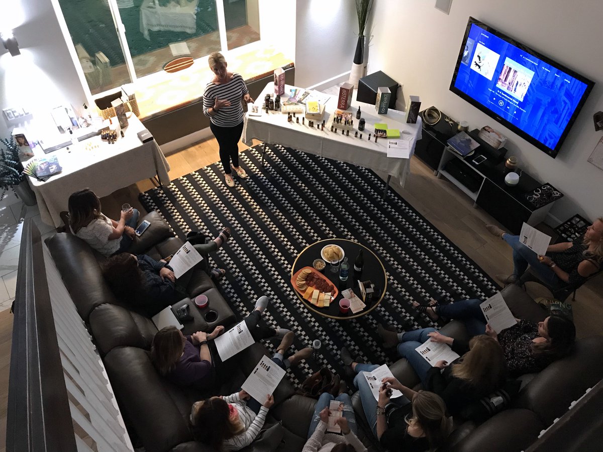 ReijaEden's tweet photo. Last Night, I taught a fun @doterra #essentialoils class based on Women's Wellness & Hormone Support for some nice local @HBSurfCityUSA friends. ๐โฎ #wellness #Wellbeing #essentialoil #aromatherapy #doterra #oil #doterrasale #doterraessentialoils #doterra #doterralove #oils https://t.co/pjsULaOfPz