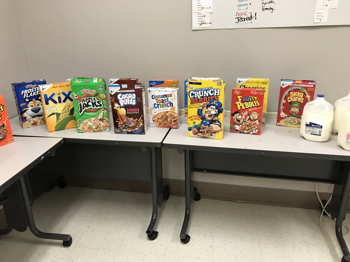 Elizabeth_Tgt's tweet photo. Starting the weekend off strong with Cereal Saturday!!! #winningtheweekend #cerealsaturday #FFFevent https://t.co/gcnKLX7ys8