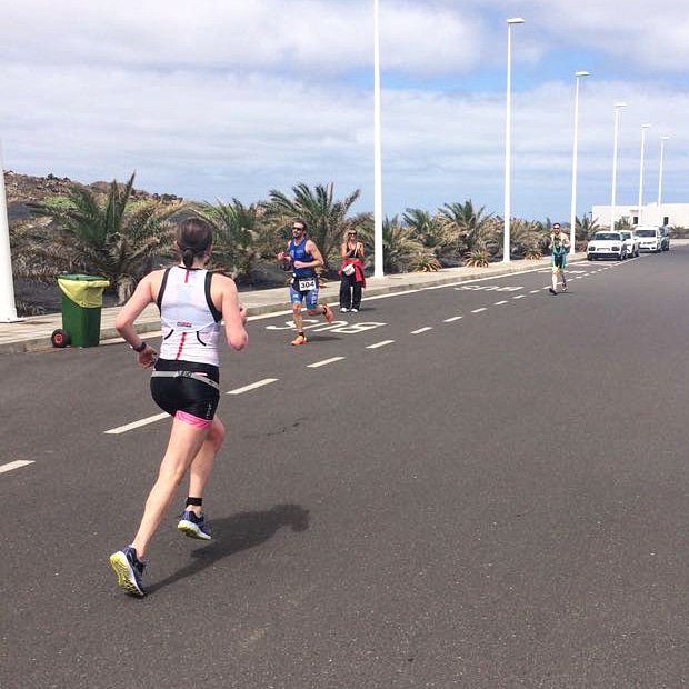 eloisedulu's tweet photo. Running into 6th at the Volcano Triathlon #raceday #manvsheat #manwon 😉✌🤸‍♀️ A massive thanks to everyone for the awesome support and a big thumbs up to the now three time Champ @AliceH82 #nailedit 🙌 https://t.co/ELmbBs9mEa