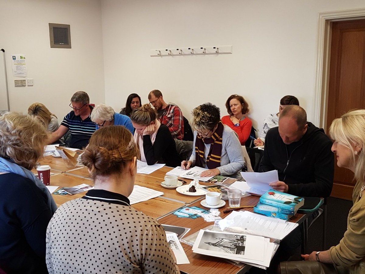 brilliantfish's tweet photo. Writers hard at work on identifying the all important setting for their characters as expertly guided by .@JaneCorryAuthor at #westbournebookbinge. .@BookWestbourne https://t.co/rL1LcMOUDi