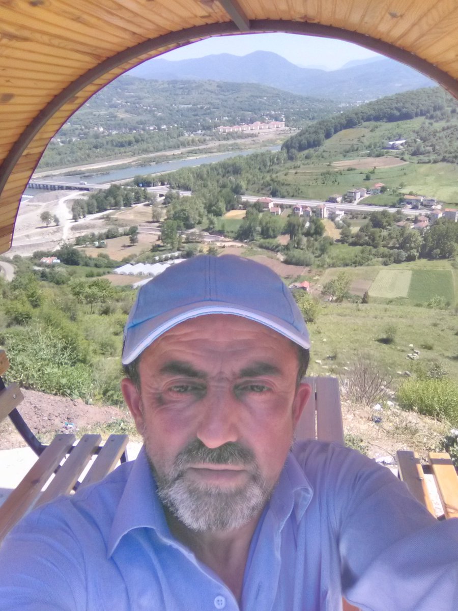 YusufKarakok's tweet photo. @meralunur @KaranfilKenan @TRTFM @eskikafaeski ZONGULDAK ÇAYCUMA KAYABAŞI KÖYÜMDEN SELAM HAYIRLI GÜNLER MERAL ÜNÜR 🙂 https://t.co/TZt8KDxtdd