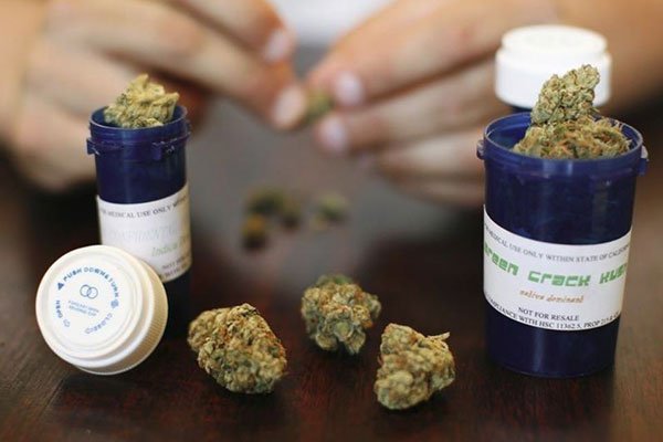 The_EastAfrican's tweet photo. Zimbabwe legalises cannabis for medical, scientific use https://t.co/E8yf1bDfzh https://t.co/St5wUWpkiw