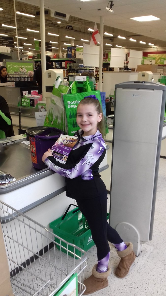 Emtudor1's tweet photo. Seren bag packing for Centrestage Dance Academy #fundraising #dance #merryhill https://t.co/RqFu3n3s2M