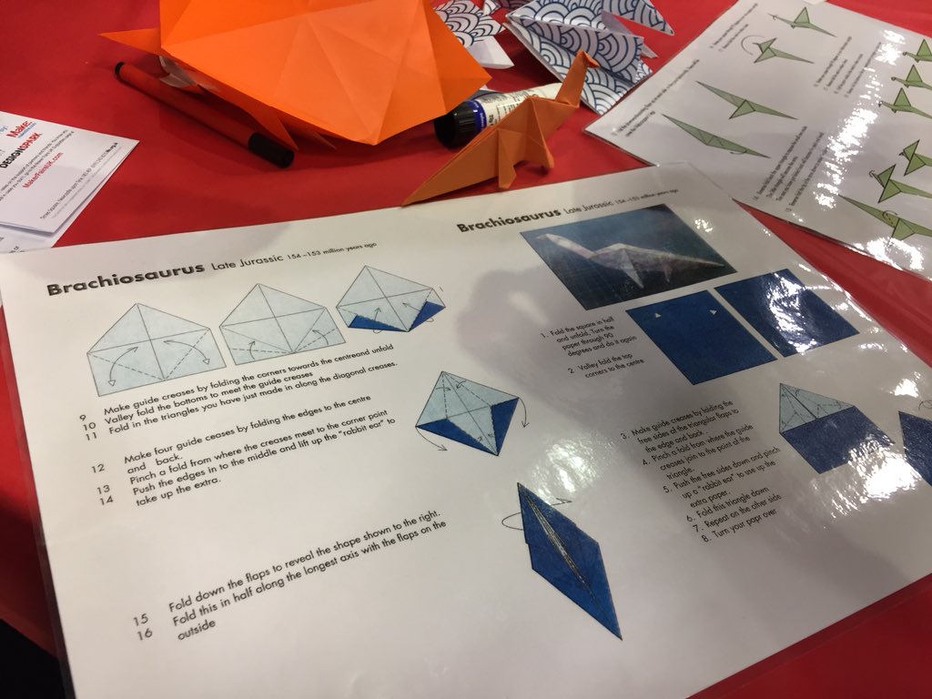 DesignSpark_JP's tweet image. 日本生まれの折り紙、イギリスでも楽しまれてます！ 折り紙恐竜プロジェクト！
#MakerFaireUK