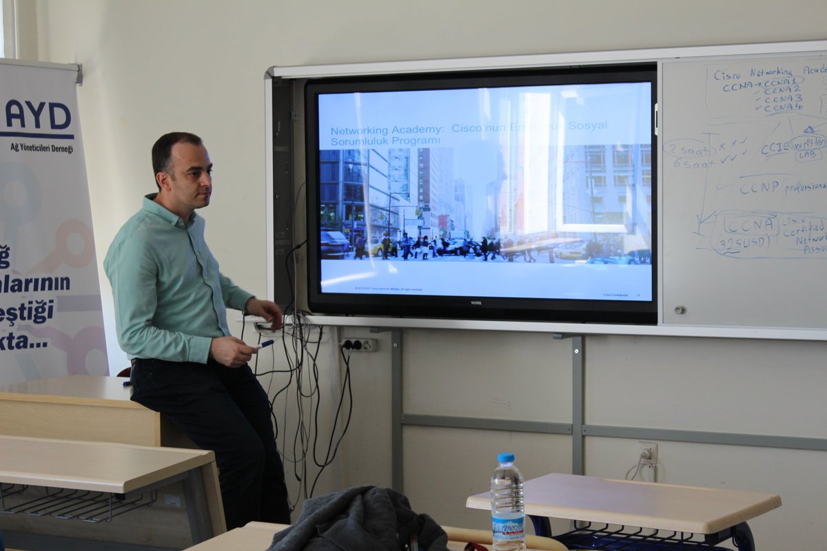 Ozan Bük Ağ Yöneticiliği eğitimine devam ediyor!
#infinit #init0 @anadoluieee