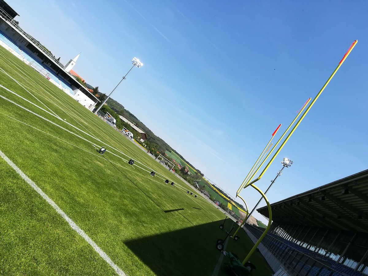 ViennaVikings's tweet photo. The Preparations for the #VineaResort #CharityBowl at the #SonnenseeStadium are in full effect! We cant wait to play the @Roosters1979 tomorrow at 12pm. #BeThere #DaciaVikings #Allin #StarkeHelfenSchwachen #vamily #pregamearea #activepark #BeActive https://t.co/r56XZ2eRI3