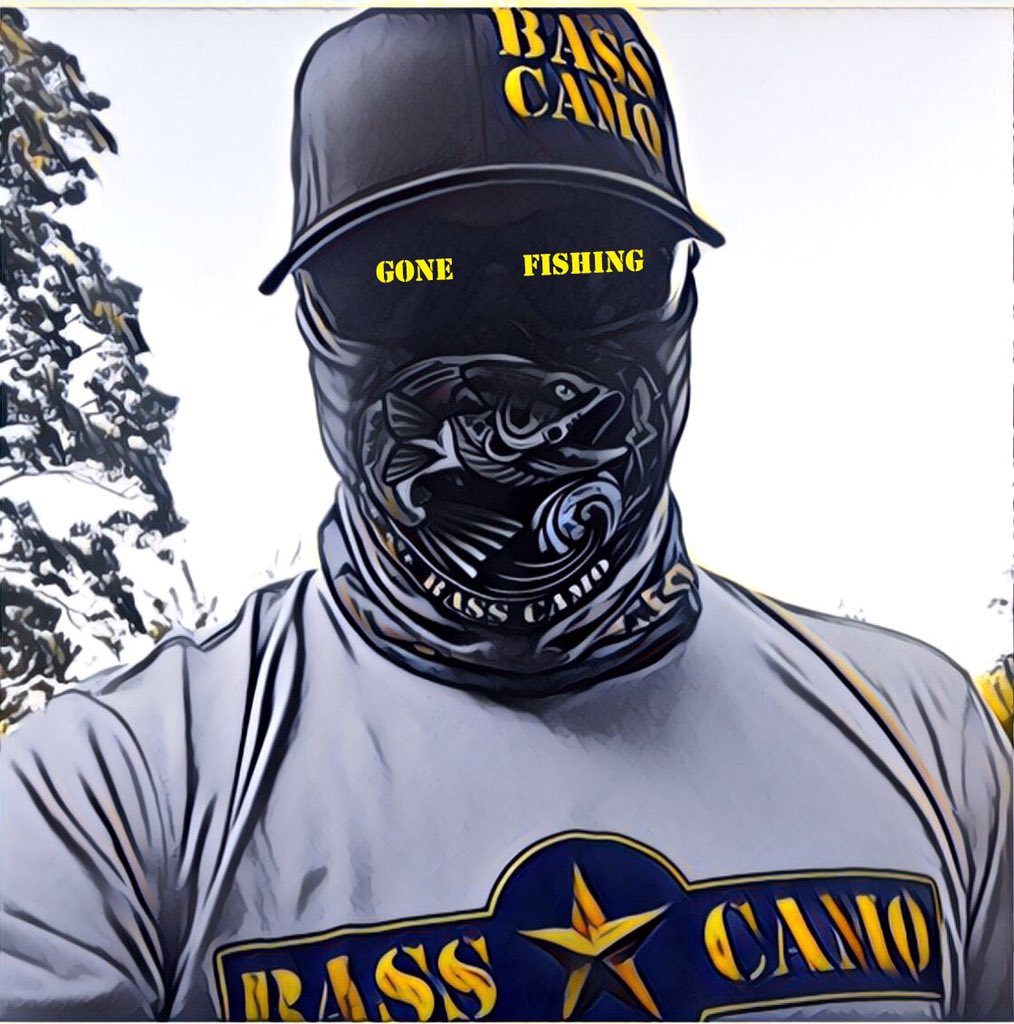 YES I'M LOOKING AT YOU ! Don't ruin a good #fishing vacation by getting burned 🔥Stay #skinsafe with #BASSCAMO #sunsafe gear backed by the Skin Cancer Foundation Seal of Approval lightweight highly breathable #UPF50 #sunprotection basscamoapparel.com 👊🇺🇸