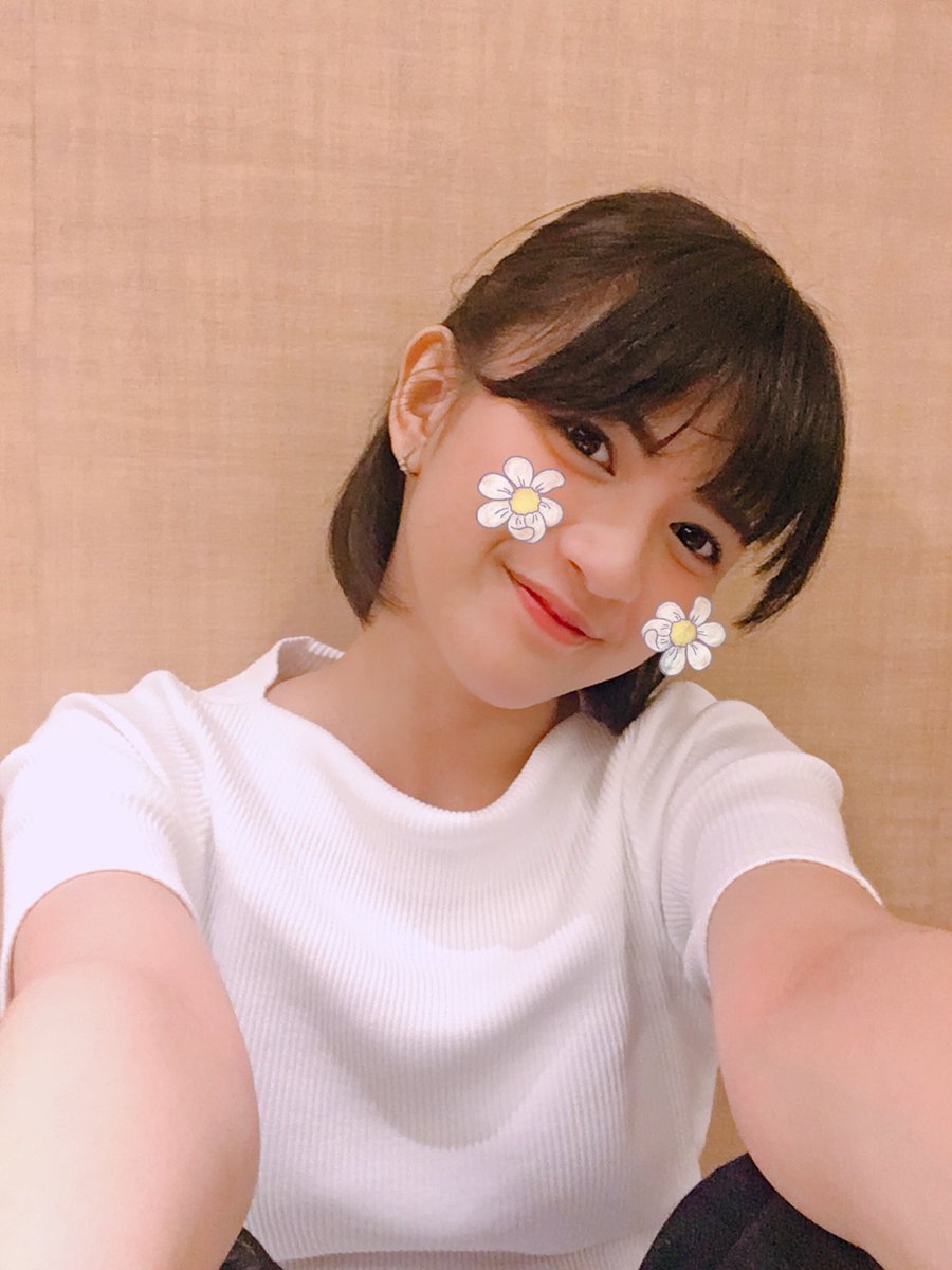 itskindavienny's tweet photo. 🌸🌸🌸 https://t.co/XaiGEIYFq7