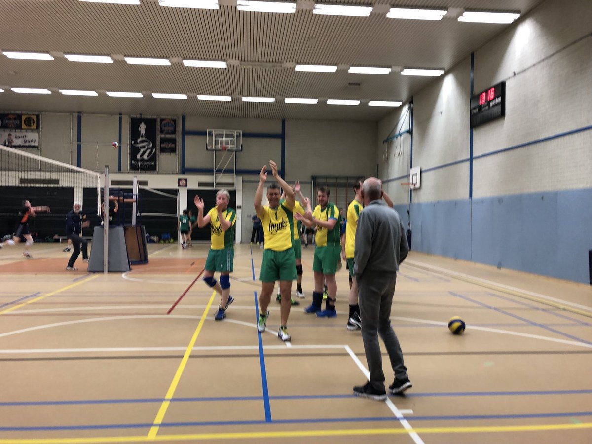 vvatalante's tweet photo. Heren 1 blijft in de #promotieklasse! 3-0 winst op @DOSvolleybal! Gefeliciteerd mannen! https://t.co/TQvRrcb1ET