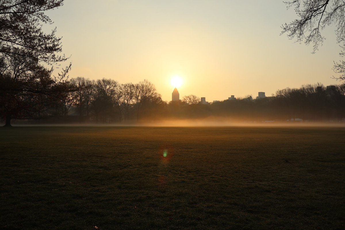 saeedamenfx's tweet image. getting ready for #quantcon NYC @quantopian today with morning run!