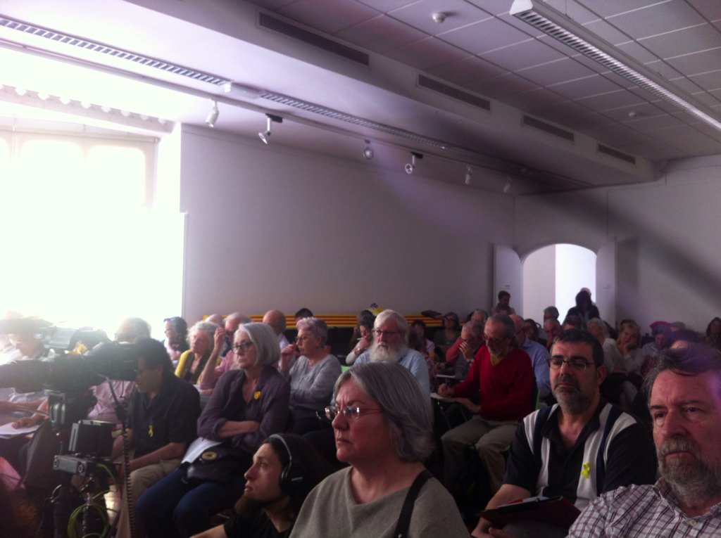 ProcesConst's tweet photo. Gaudint de la V Assemblea General de @PConstituent a @LaBonne_CCDFB 
0#AG2018 #Femproces #LlibertatPresesPolitiques https://t.co/mkdHhRLnqY