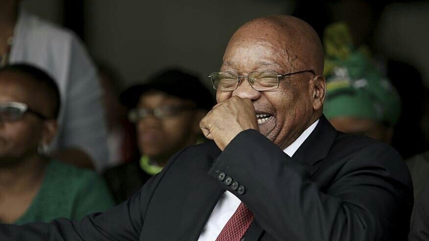 Undlunkulu_Xoli's tweet photo. Woke ujole nendoda yomZulu... Umuntu athi "please baby visit me on Saturday"

Lapho uze uswenke uthi uzothola nokuyipitshana nje🍆😂

Uthi uyafika, muntu akhiphe i washing athi "Cela ungwashela sthandwa sami, uma usuqedile, ukhiye uwushiye phansi kwetshe"

Esho ehamba udoti😂�� https://t.co/2BR33RelIf