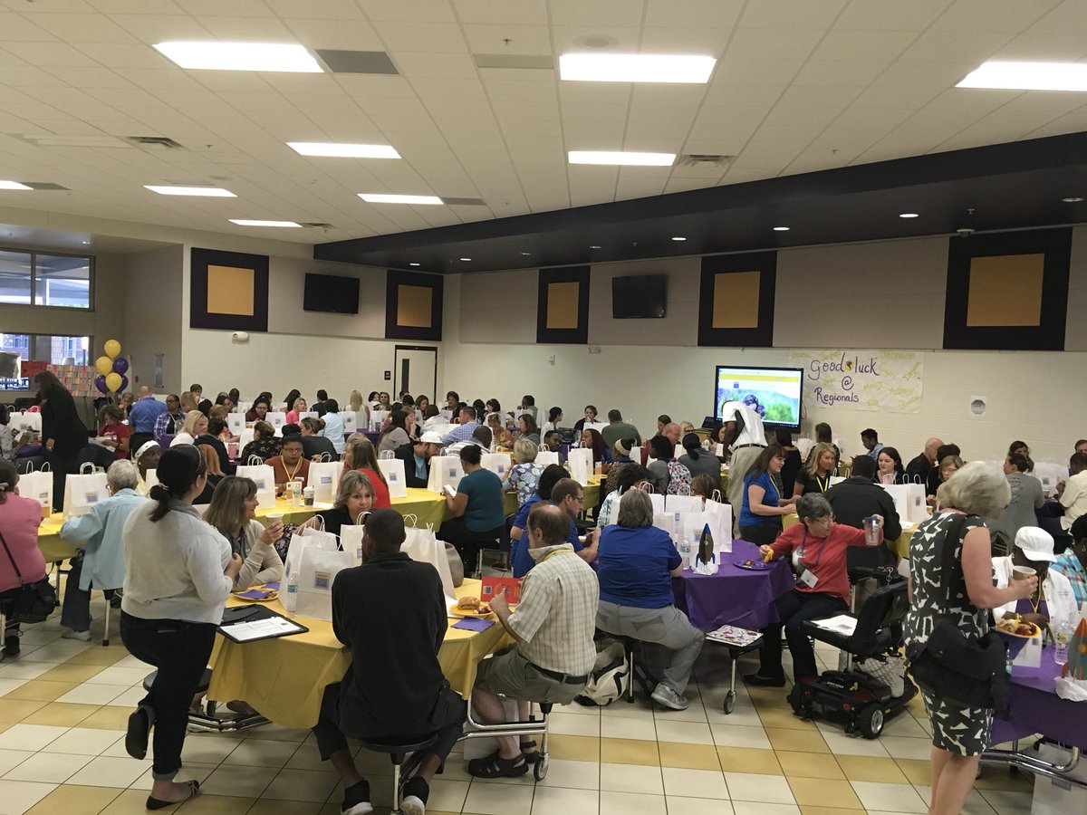 SuncoastCGLR's tweet image. More than 300 summer camp providers, community members, and organizations have joined with SCGLR to support summer learning by participating in the Summer Book Challenge which will impact more than 8,000 kids @UnitedWayCCFL @UWSuncoast @CFSarasota @AshleyCoone #GLReading