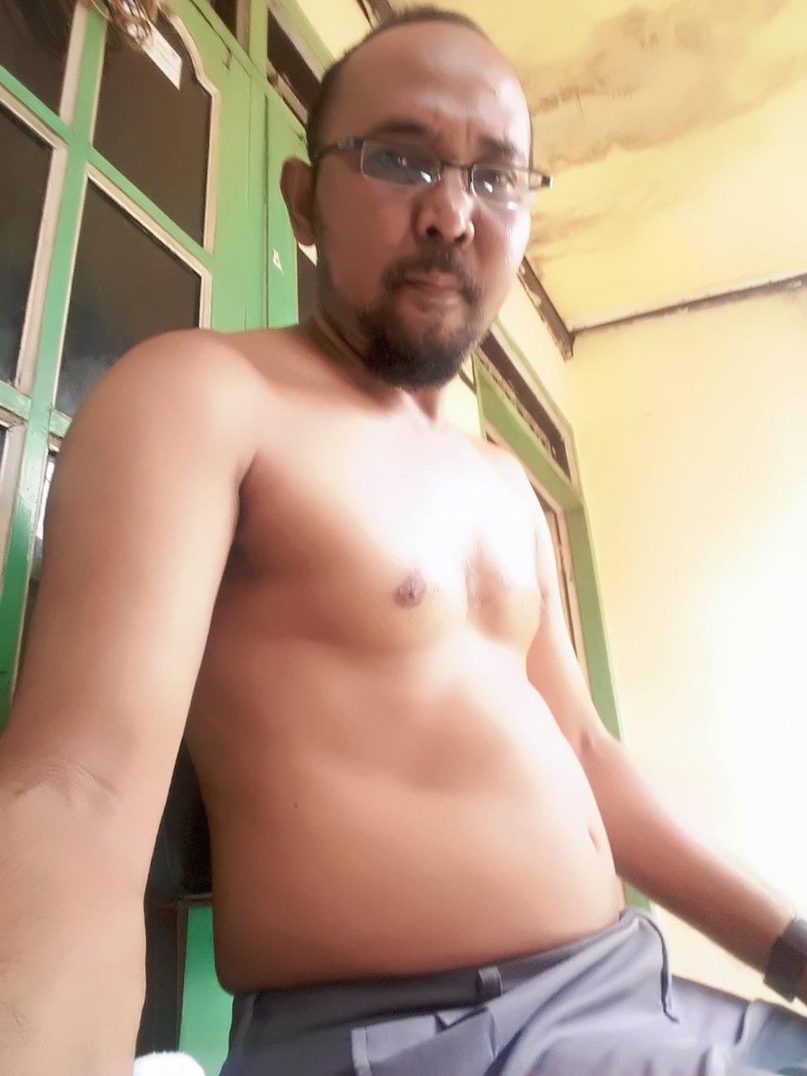 aakGanteng3's tweet photo. Melayani pijat urut tradisional fulbody.bekam.gurah.dll.wa 082386375544 https://t.co/xAdk0FnFeo