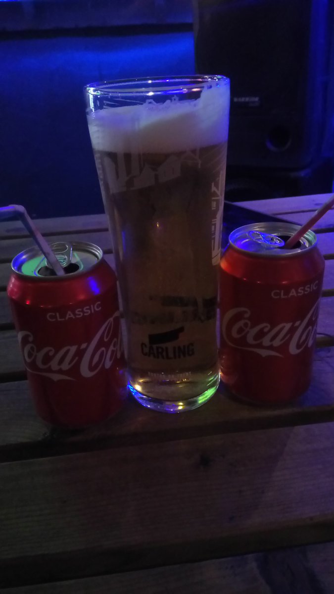 keefpapstick's tweet photo. #beeroclock #Football #nogreg #noalistair #noshaun #nomatt @mattkennedy139 https://t.co/gym8GvqcTc