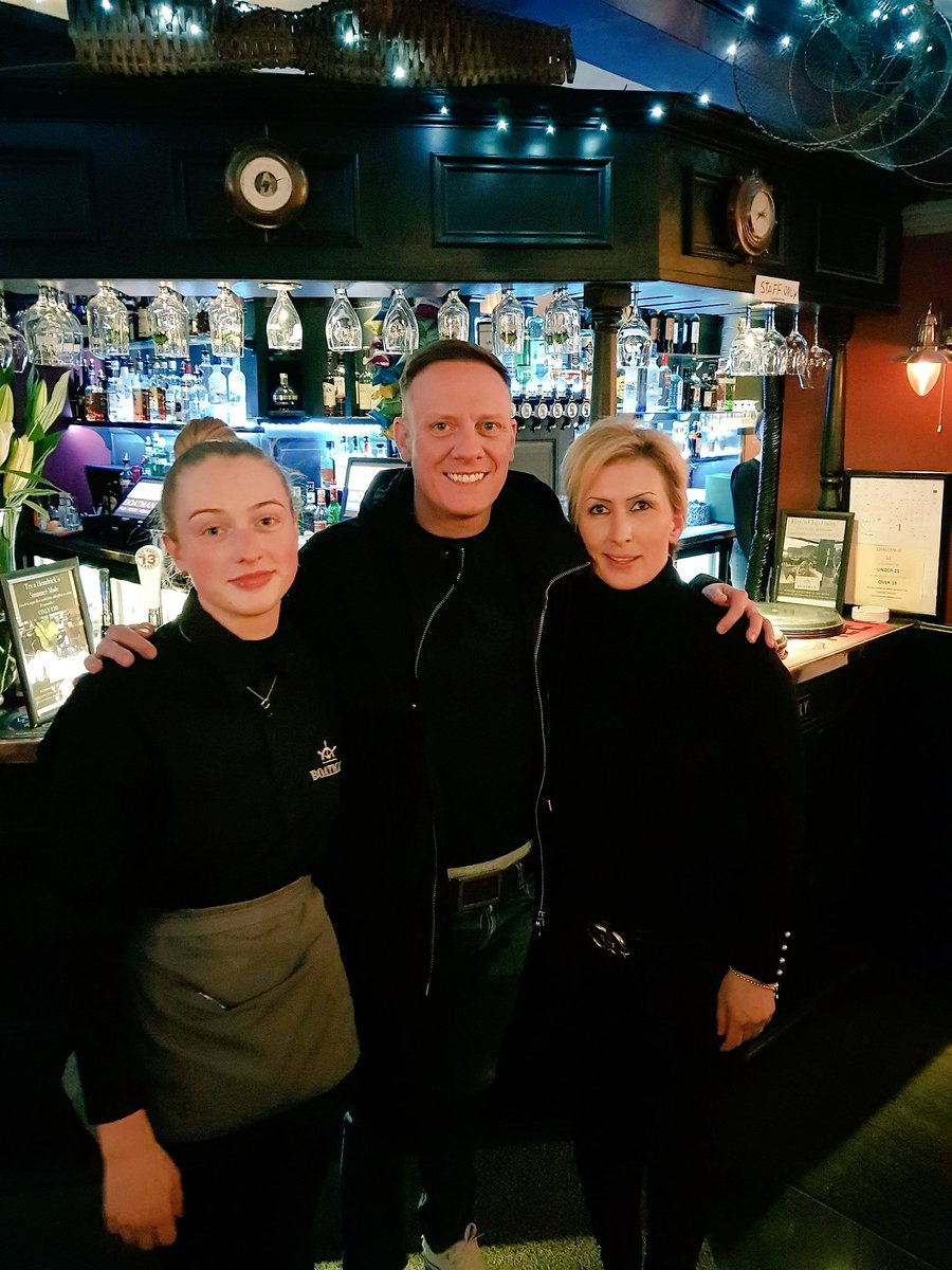 BoatmanWindsor's tweet photo. Great to see #anthonycotton #corrie #seantully enjoying a drink in our #riverside #pub this week #corriestar #celeb #windsor #soapstar https://t.co/H8GGyhZ9p0