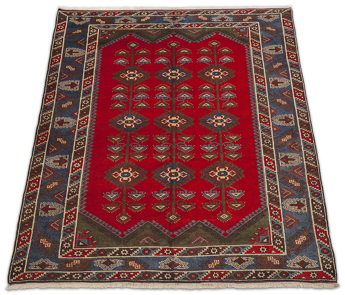 urijacobi's tweet photo. Large Turkish rug https://t.co/4dKeJLwe97