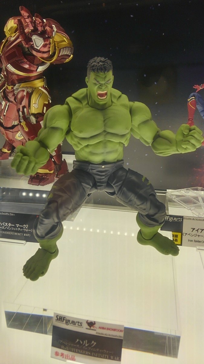 트위터의 いも男爵 님 インフィニティ ウォー 吹き替え見る前にショールーム寄ってきた 新作ハルクはラグナロク版の素体を使っていて顔もラグナロクよりだけど 少し顔がデカい気するけど立たせたら印象変わるかな 付くであろう別顔も気になるね ハルク