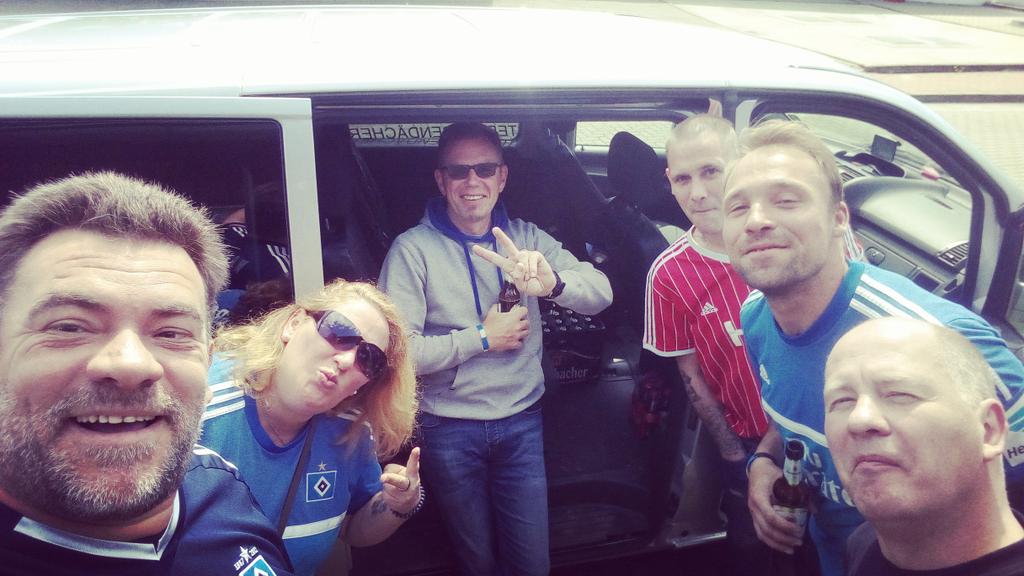 aking1887's tweet photo. #team #allegemeinsam #fokus #nichtabstieg #auswärtssieg #nurderhsv #gegendenabstieg #einteam #einziel #nurderHSV #aufgehts #hamburg #kämpfenundsiegen https://t.co/fPqvfpa4bo