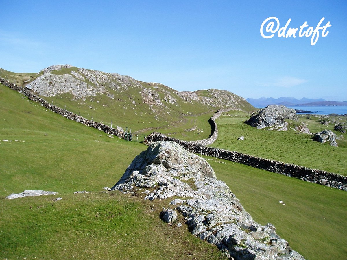 dmtoft's tweet photo. The island of #Inishbofin, an unlikely setting for the battle that ends the world.

Check out The Kyklos Trilogy @

UK https://t.co/EVAd2OOsz3

USA https://t.co/Xpua3jIJjf 

 #IARTG #ASMSG #RRBC #IAN1 #IndieBooksPromo #WAW #Ireland #Galway #ebooks  #BookBoost #Bofin #fantasy https://t.co/q2aaokQYpr