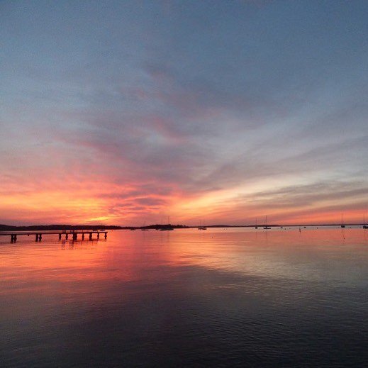 Wisconsinights's tweet photo. Lake Mendota at sunset. (via oprootcom) #nofilter #nofilterneeded #lakemendota #madisonlakes #sunset #lakesunset #paintthetownred #wisconsinlife #laketown #Wisconsinights #wisconsinight #wisconsinite #wisconsinites https://t.co/HvRpttuDL3 https://t.co/wk2TGy3PHZ