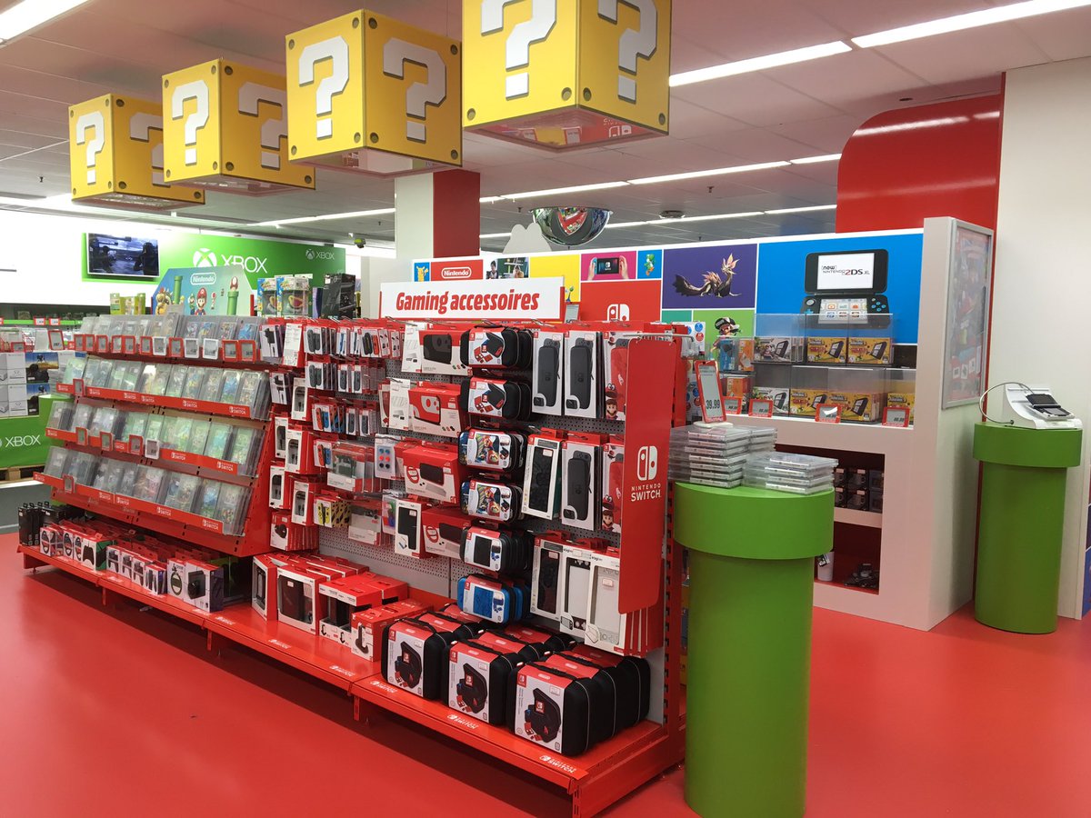 ナリオ A Twitter オランダの家電量販店 にある任天堂ゲーム売り場 結構 飾り付けが凝ってて購買意欲をそそる内装になっています 山積みになったニンテンドースイッチが印象的 ナリオ A Twitter オランダの家電量販店 にある任天堂ゲーム売り場 結構 飾り付けが凝ってて購買意欲をそそる内装になっています 山積みになったニンテンドースイッチが印象的
