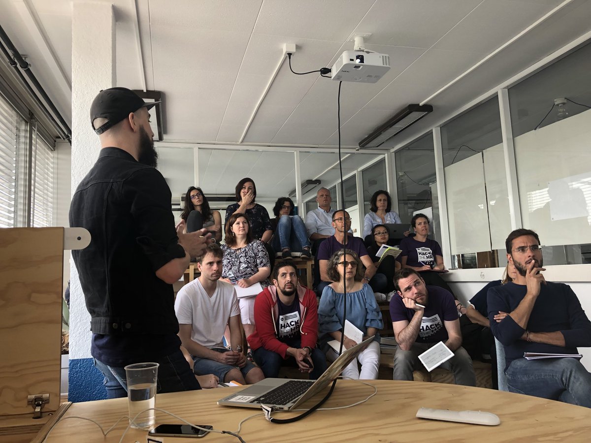 #hackthehr atelier chatbot avec <a href="/NathanaelKhodl/">n14l</a> co-fondateur de <a href="/Advisay/">Advisay</a> et de <a href="/chatfuel/">Chatfuel</a>