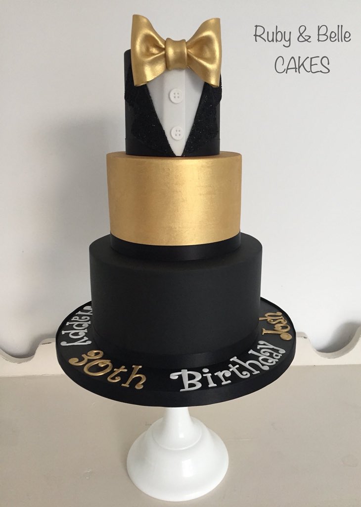 CakesRuby's tweet image. Striking 30th birthday cake, delivered Sat 21st April. #cake #birthdaycake #brighton